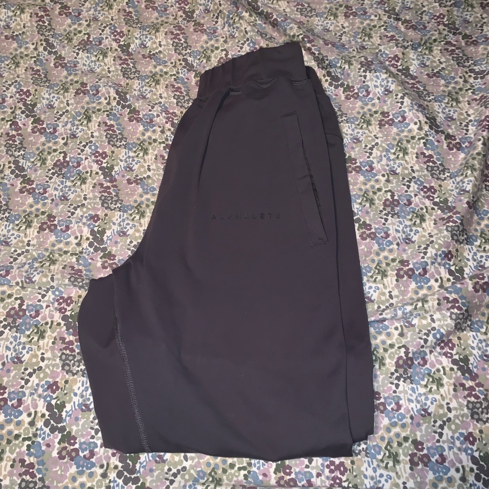 Alphalete Premium Joggers (charcoal)